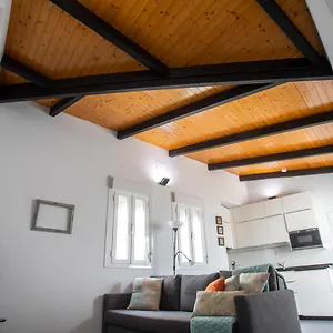 Terrace & Chill Urban Apartment